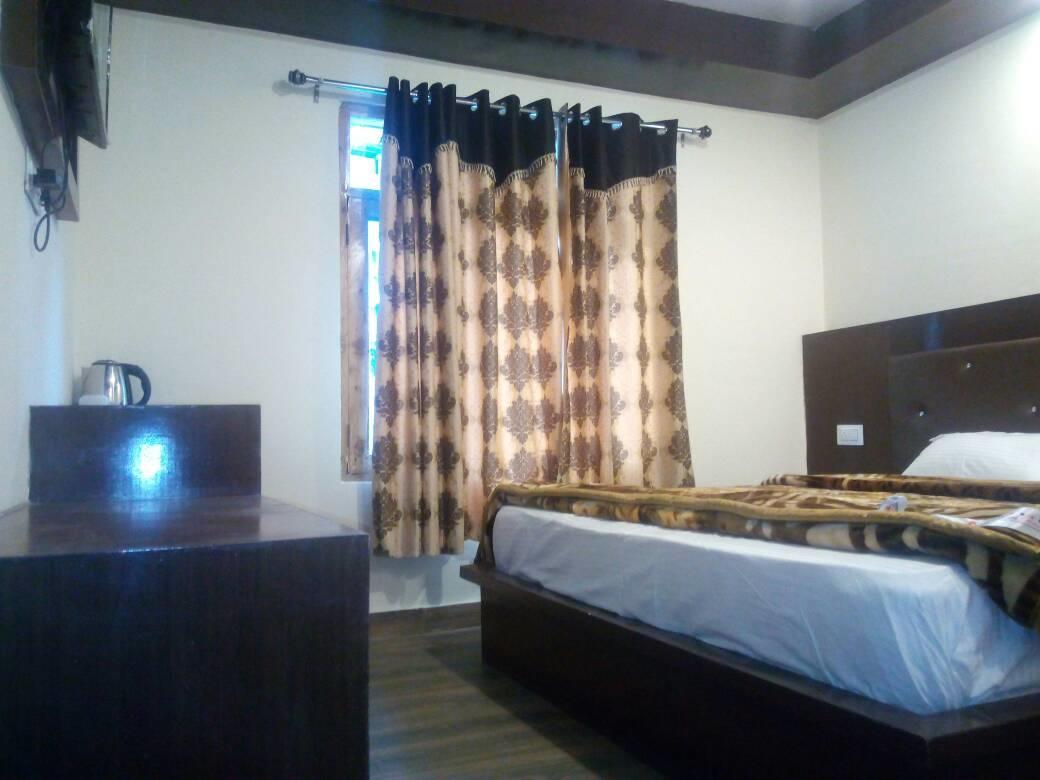 Tridev Hotel Manali (Himachal Pradesh)